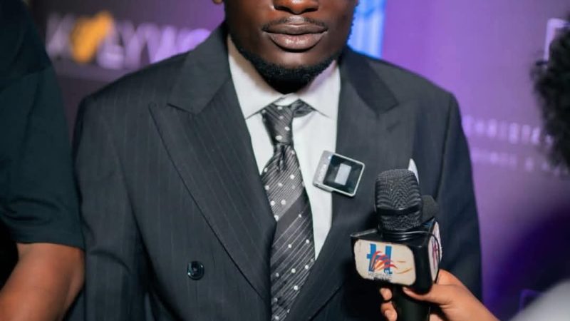 Ocean TAMBWE, miroir d’une génération en quête d’ascension.