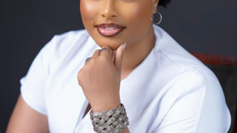 Ariane MULUMBA – Entrepreneure congolaise et promotrice de la beauté naturelle .