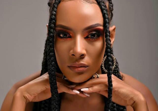 HELARA TESFAYE : LA FORCE VISIONNAIRE DE LA MODE ÉTHIOPIENNE MODERNE.