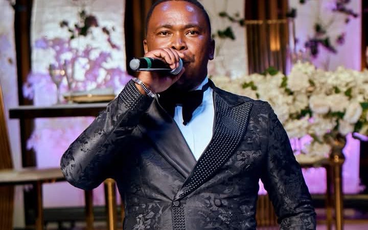 SPECTER BOSS, L’ARCHITECTE DES ÉMOTIONS.