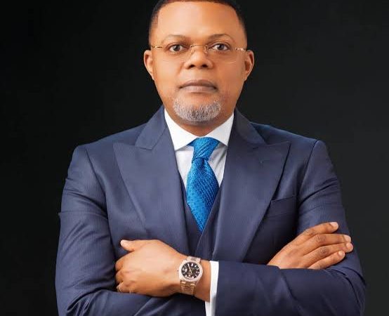          APOTRE JEAN CLÉMENT DIAMBILAY : FOI, LEADERSHIP ET IMPACT COMMUNAUTAIRE EN RDC     